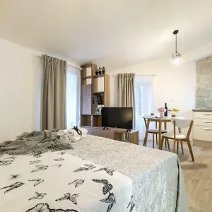  Apartamento Petar In Old Part Of Town
